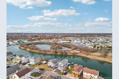 3717 Somerset Drive, Seaford, NY 11783 - Photo 36