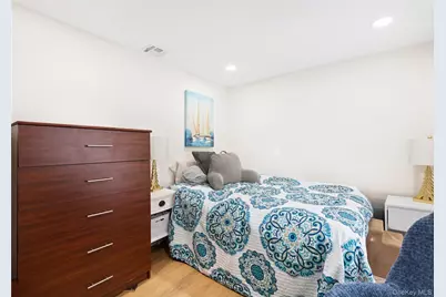 305 4th Avenue, Bay Shore, NY 11706 - Photo 14