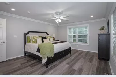 11 Overlook Drive #11, Farmingville, NY 11738 - Photo 6