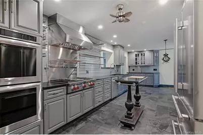 10 Hewitt Drive, Northport, NY 11768 - Photo 8