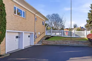 10 Hewitt Dr, Northport, NY 11768 - Photo 16