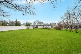 47 Pearsall Pl, Deer Park, NY 11729 - Photo 24