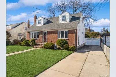 158 Clement Avenue, Elmont, NY 11003 - Photo 18