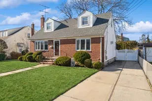 158 Clement Ave, Elmont, NY 11003 - Photo 18