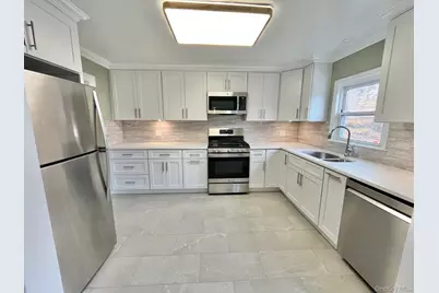 93 Myrtle Boulevard #2, Larchmont, NY 10538 - Photo 4