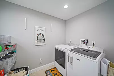 19 Honeysuckle Lane, Kings Park, NY 11754 - Photo 38