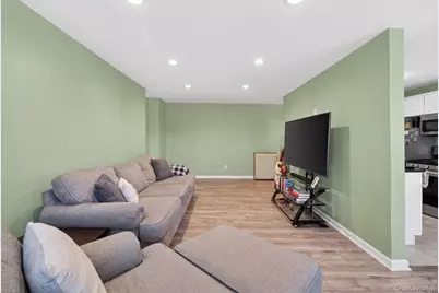 2453 Union  Blvd #32A, Islip, NY 11751 - Photo 6