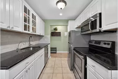 2453 Union  Blvd #32A, Islip, NY 11751 - Photo 2