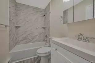 4 Park Ln, Middle Island, NY 11953 - Photo 18