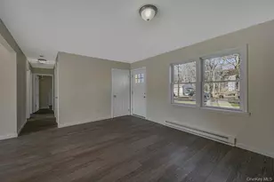 4 Park Ln, Middle Island, NY 11953 - Photo 8