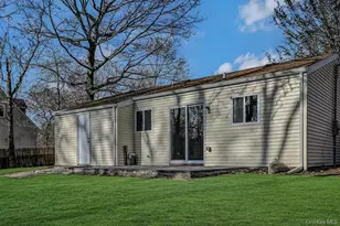 4 Park Ln, Middle Island, NY 11953 - Photo 6