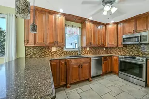 61 Eileen Cir, Jamesport, NY 11947 - Photo 18