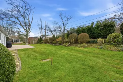 16 Pantzer Street, Smithtown, NY 11787 - Photo 38