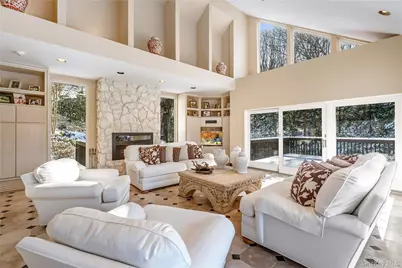 301 Oakley Court, Mill Neck, NY 11765 - Photo 6