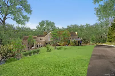 301 Oakley Court, Mill Neck, NY 11765 - Photo 2