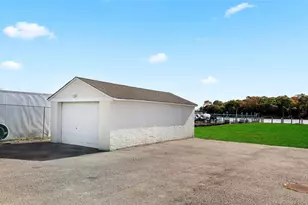 32 Shore Dr, Mastic Beach, NY 11951 - Photo 20