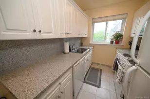 200 Atlantic Ave, Lynbrook, NY 11563 - Photo 6