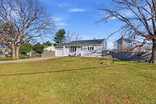 7 Chapel Hill Dr, Brentwood, NY 11717 - Photo 2