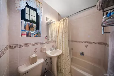 70-79 Park Drive E #B, Flushing, NY 11367 - Photo 10