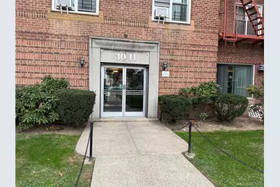 30-11 Parsons Boulevard #2T, Flushing, NY 11354 - Photo 2