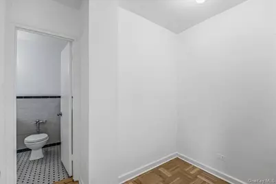 30-11 Parsons Boulevard #2T, Flushing, NY 11354 - Photo 8