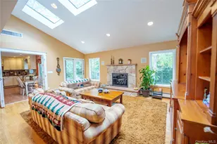 54 Farmington Ln, Melville, NY 11747 - Photo 10