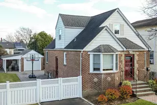 249 Grange St, Franklin Square, NY 11010 - Photo 2