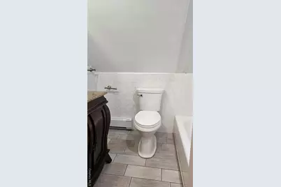 37 E Rogues Path, Huntington Station, NY 11746 - Photo 16