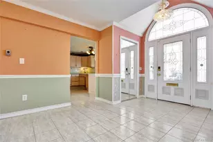 69 Cottonwood Ln, Westbury, NY 11590 - Photo 4