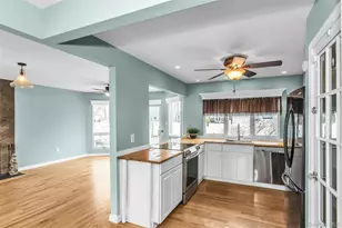 639 N Chicot Ave, West Islip, NY 11795 - Photo 10