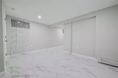 172 Horseblock Road, Centereach, NY 11720 - Photo 10