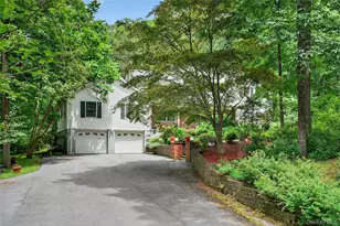 72 Peddler Hill Rd, Monroe, NY 10950 - Photo 2