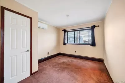 65 Waterview Avenue, Massapequa, NY 11758 - Photo 32