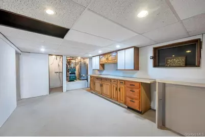 65 Waterview Avenue, Massapequa, NY 11758 - Photo 36