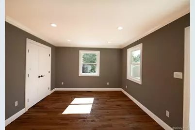 179 Hillsboro Avenue, Elmont, NY 11003 - Photo 12