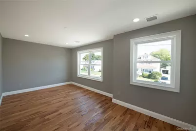 179 Hillsboro Avenue, Elmont, NY 11003 - Photo 14