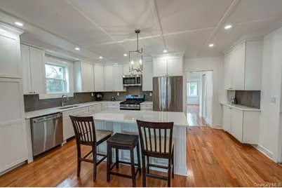 243 Locust Avenue, Babylon, NY 11702 - Photo 10