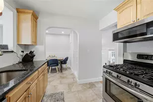 117 Cedar Ave, New Windsor, NY 12553 - Photo 6