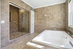 33A Newtown Rd, Hampton Bays, NY 11946 - Photo 40