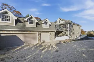 33A Newtown Rd, Hampton Bays, NY 11946 - Photo 6