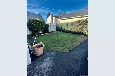 63 Elmwood Avenue, Hempstead, NY 11550 - Photo 4