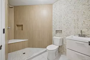 9 Wendover Ln, Suffern, NY 10901 - Photo 32