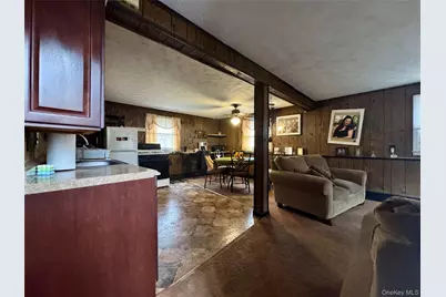 160 Lincoln Boulevard, Hauppauge, NY 11788 - Photo 16