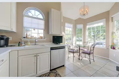 130 Cinnamon Court, Melville, NY 11747 - Photo 8