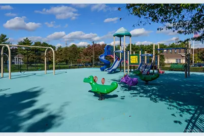 130 Cinnamon Court, Melville, NY 11747 - Photo 18