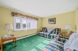 171 N Oak St, Massapequa, NY 11758 - Photo 18