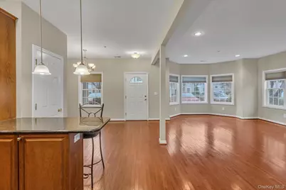 119 Autumn Drive, Plainview, NY 11803 - Photo 8