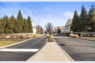 119 Autumn Drive, Plainview, NY 11803 - Photo 24