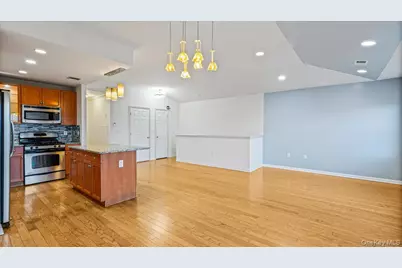 122-04 Powell Cove Boulevard #C, College Point, NY 11356 - Photo 10