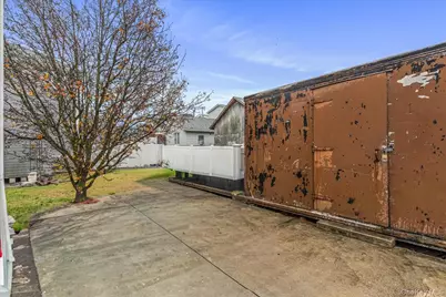 99-46 163rd Drive, Howard Beach, NY 11414 - Photo 18